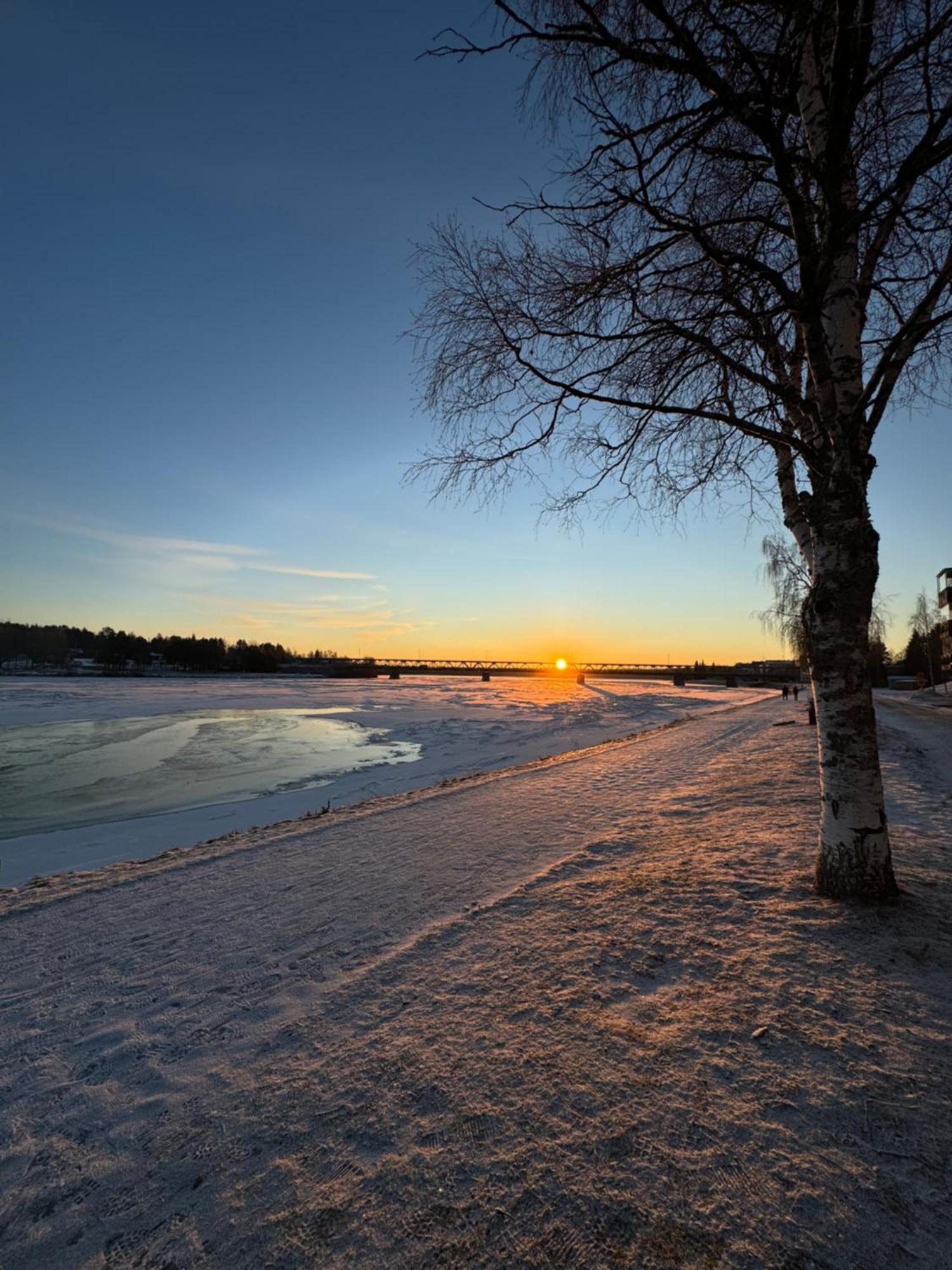 Northern Lights River Apartment Рованиеми Екстериор снимка